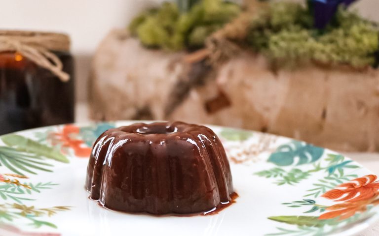 Budino di cachi e cacao alla cannella
